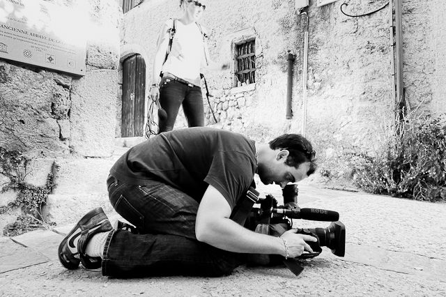 Lucas Garcia et Stéphanie Roque en plein reportage sur la canicule à Saint Jean de Fos
